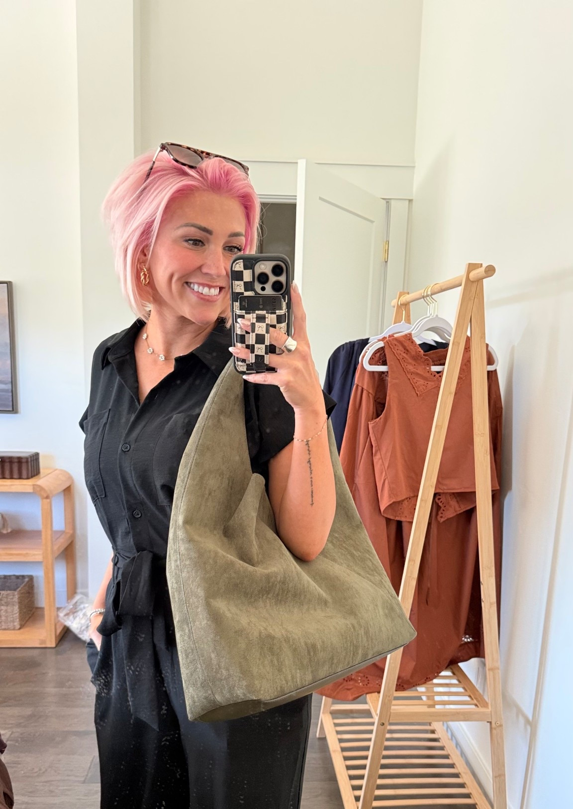 Gorgeous look for less bag I saw at Sandy’s and ordered immediately! It’s such great quality and under $30!

#LTKSeasonal #LTKStyleTip #LTKFindsUnder50