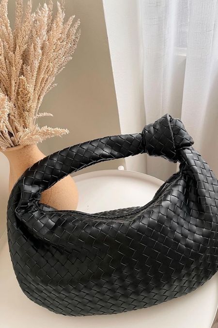 black date night woven knot bag 

#LTKfindsunder50 #LTKfindsunder100 #LTKitbag
