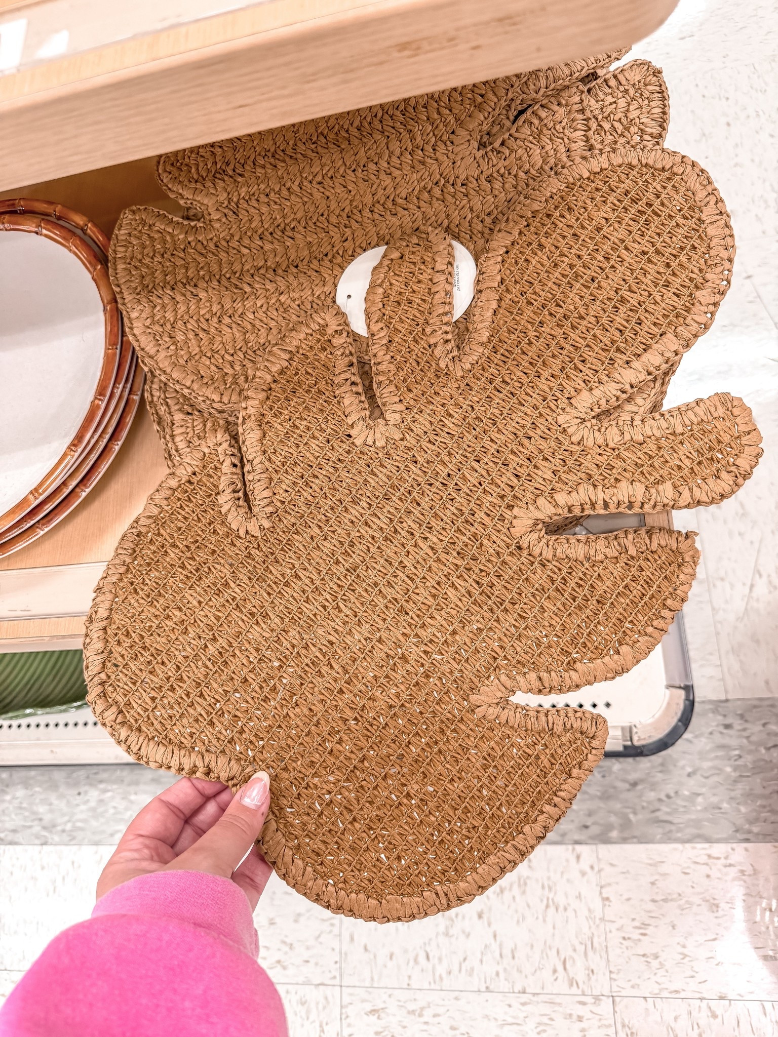 this is your sign to refresh your table for spring 🤎 the texture on this?? looks WAY more expensive than it is
#NeutralDecor #TargetHome #LTKFinds #SpringRefresh

#LTKmomlife #LTKgrwm #LTKHome
