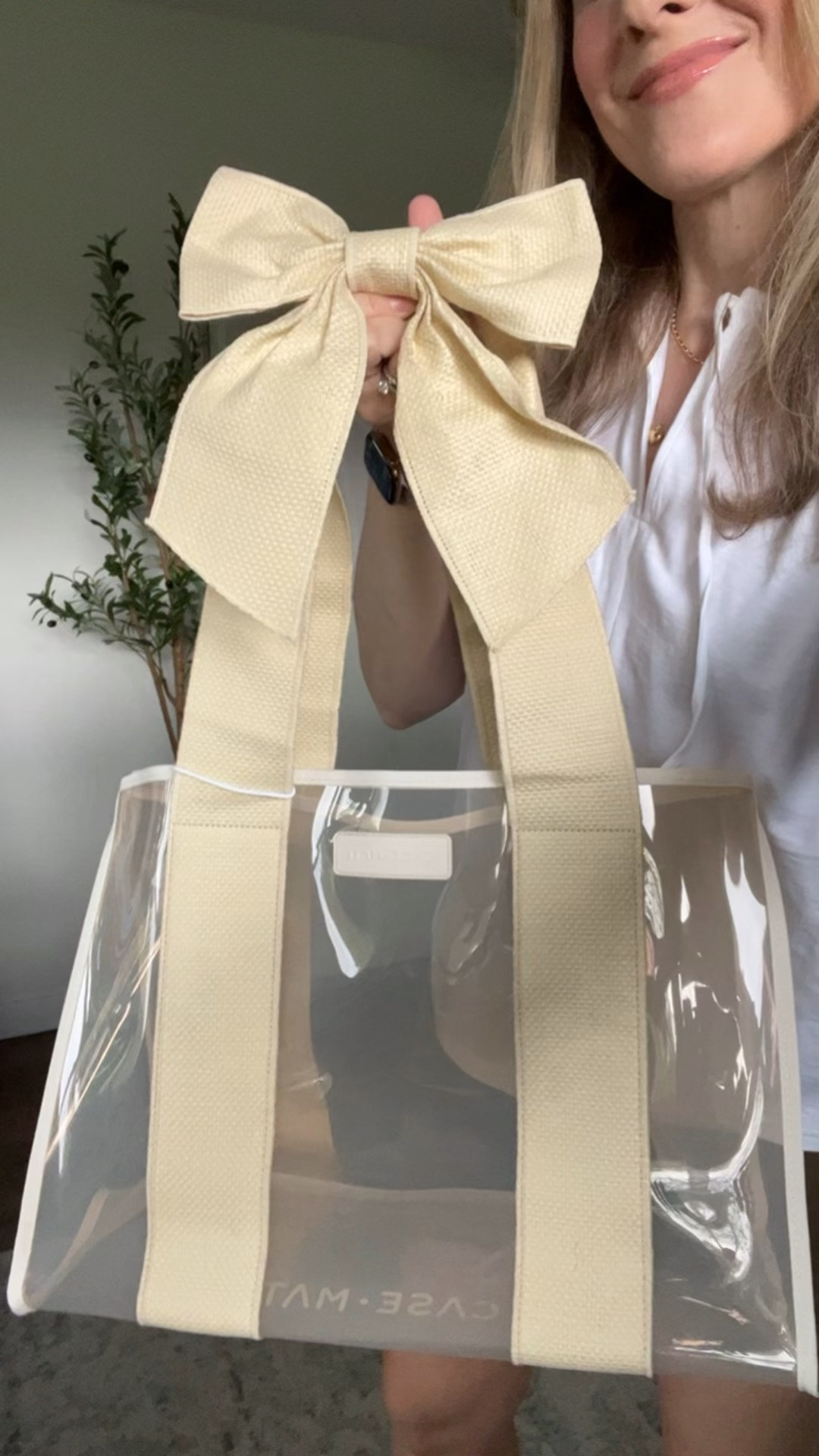 This jelly tote would make a special gift! Several fun styles to choose from. This was gifted to me from Case Mate. #ad