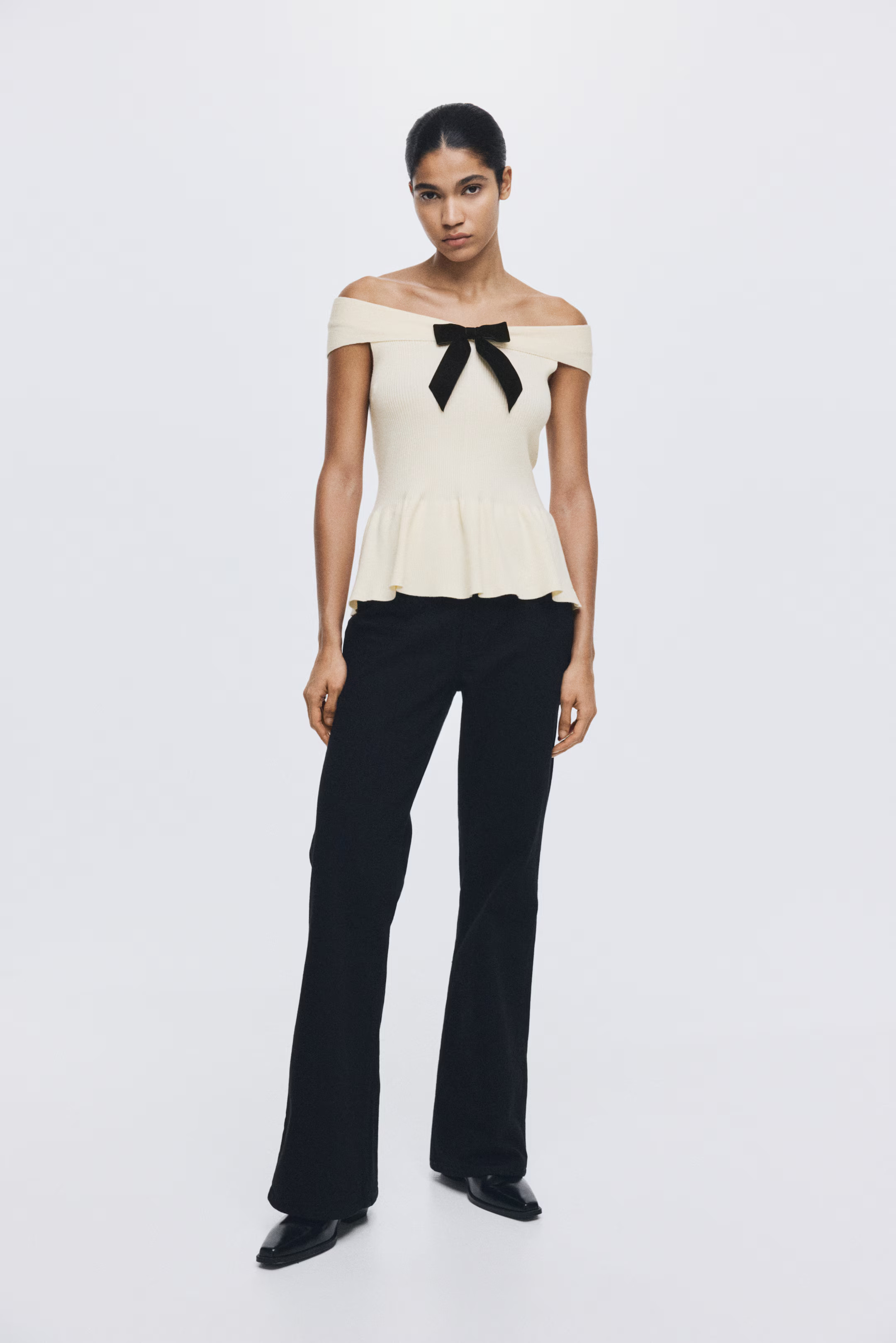 Bow-detail off-the-shoulder top | H&M (UK, MY, IN, SG, PH, TW, HK)