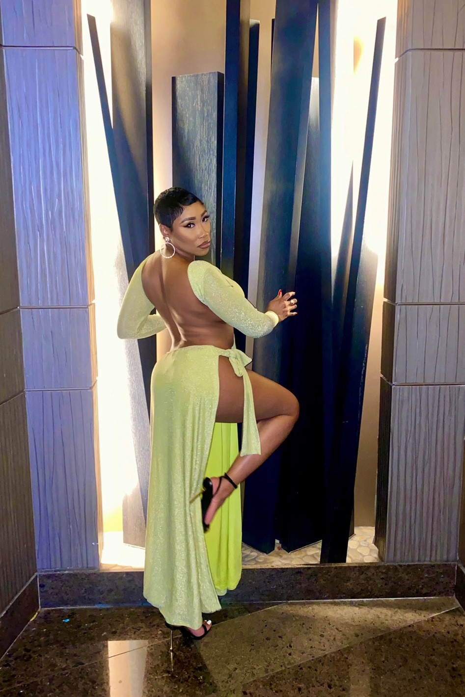 A must-have Meshki number 

#LTKbeauty #LTKsalealert #LTKstyletip