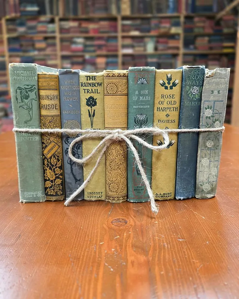 1 Bundle of Vintage Books: Spring Floral | Etsy (US)