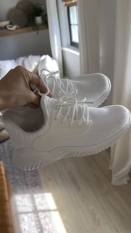 Women’s casual running/tennis sneaker under $40 / color is white & they run true to size! 



#LTKActive #LTKfindsunder50 #LTKstyletip