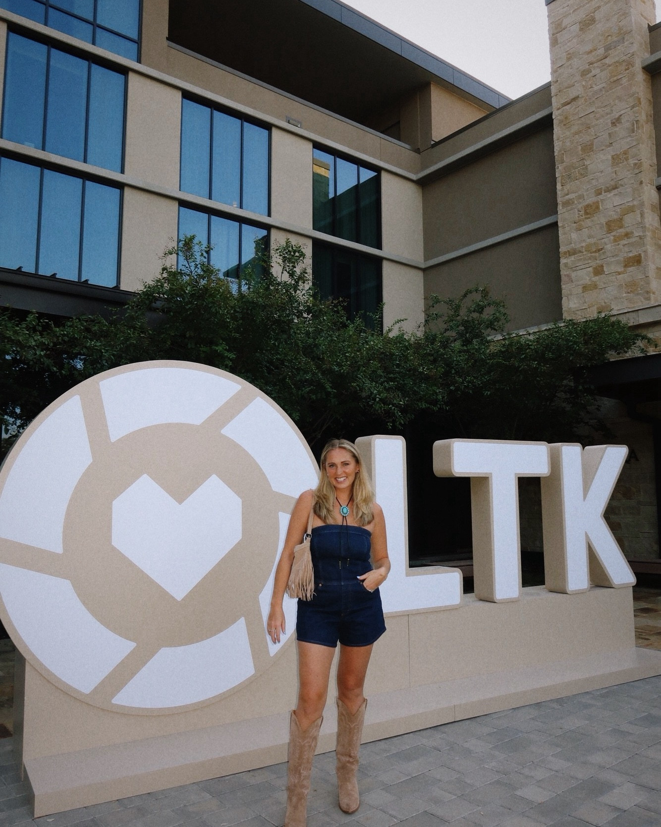 LTK Con denim party! 

#LTKCon 

#LTKStyleTip #LTKSeasonal