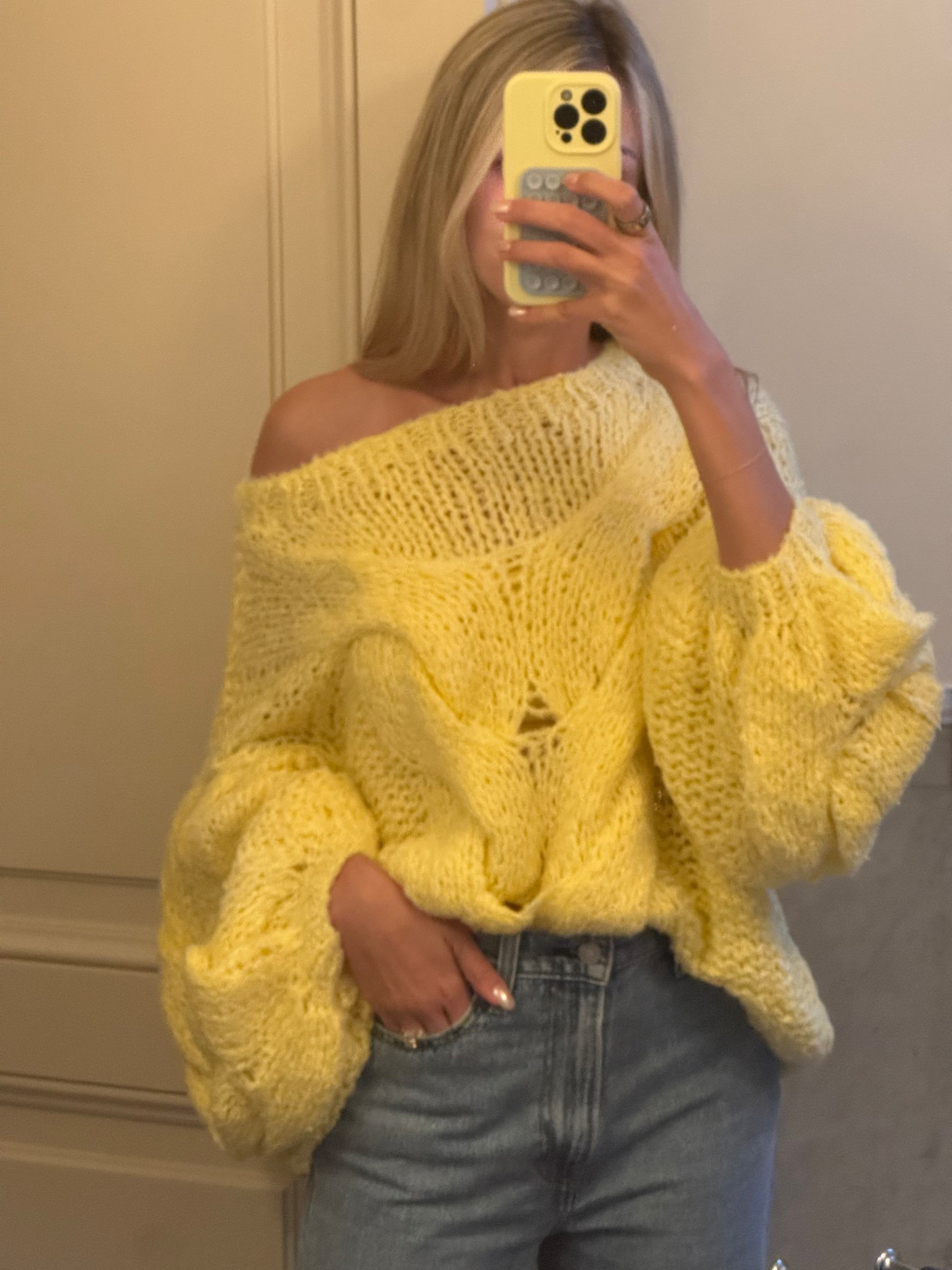 yellow might be me new favorite 🥹💛 wearing a S/M

#LTKFindsUnder100 #LTKSeasonal