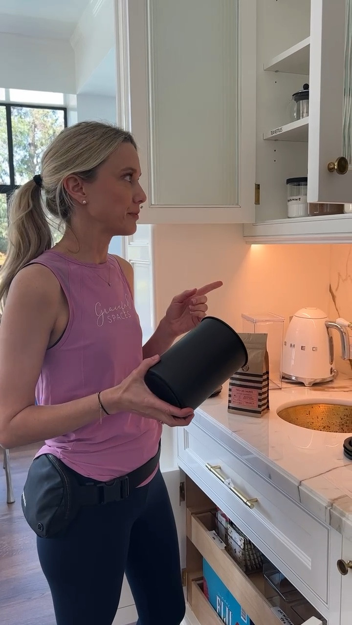 Pouring perfection: the art of decanting coffee with Airscape stainless steel canisters! ☕️