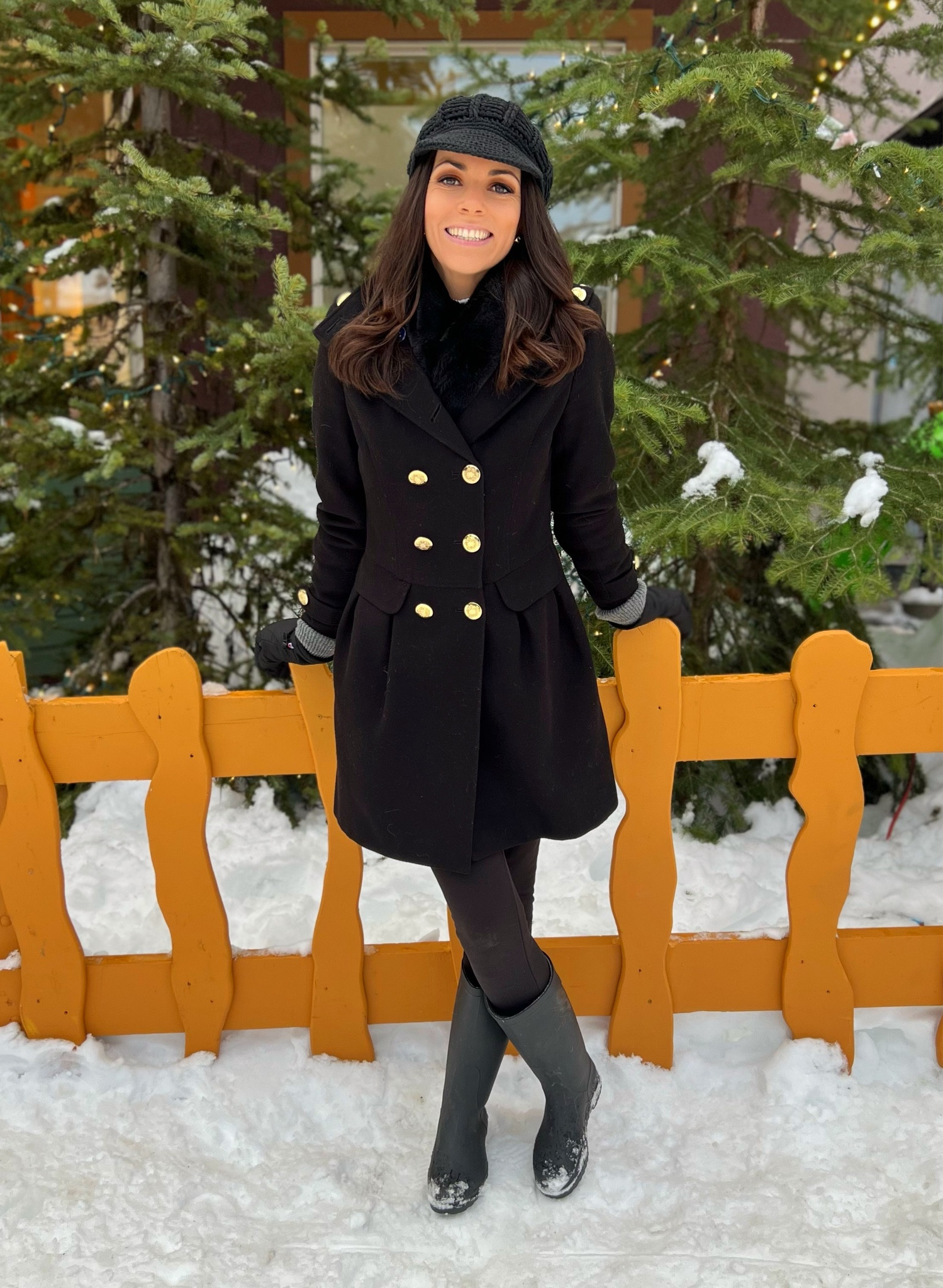 Exploring Big White Mountains ☃️ 

Winter outfits, snow attire, cold but cozy, black and gold, cute travel essentials. 

#LTKHoliday #LTKSeasonal #LTKstyletip