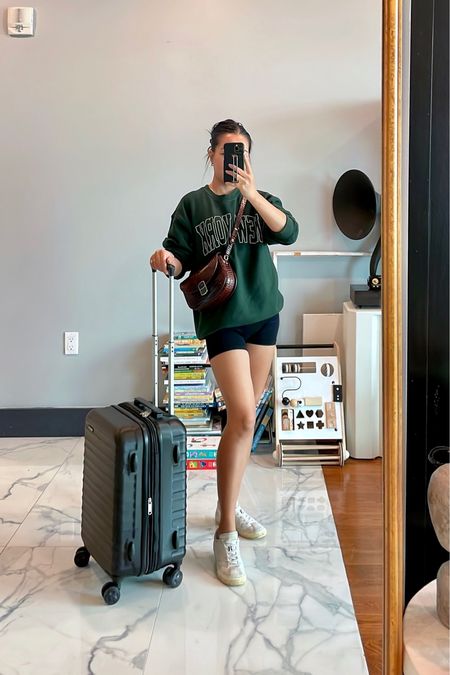 A quick overnight trip. All things comfy in this sweater (I’m wearing a M for an oversized look) and sneakers (fit is TTS and super comfortable!). This luggage is also 💯. Durable, compartments are sectioned inside for better organization and lightweight! 