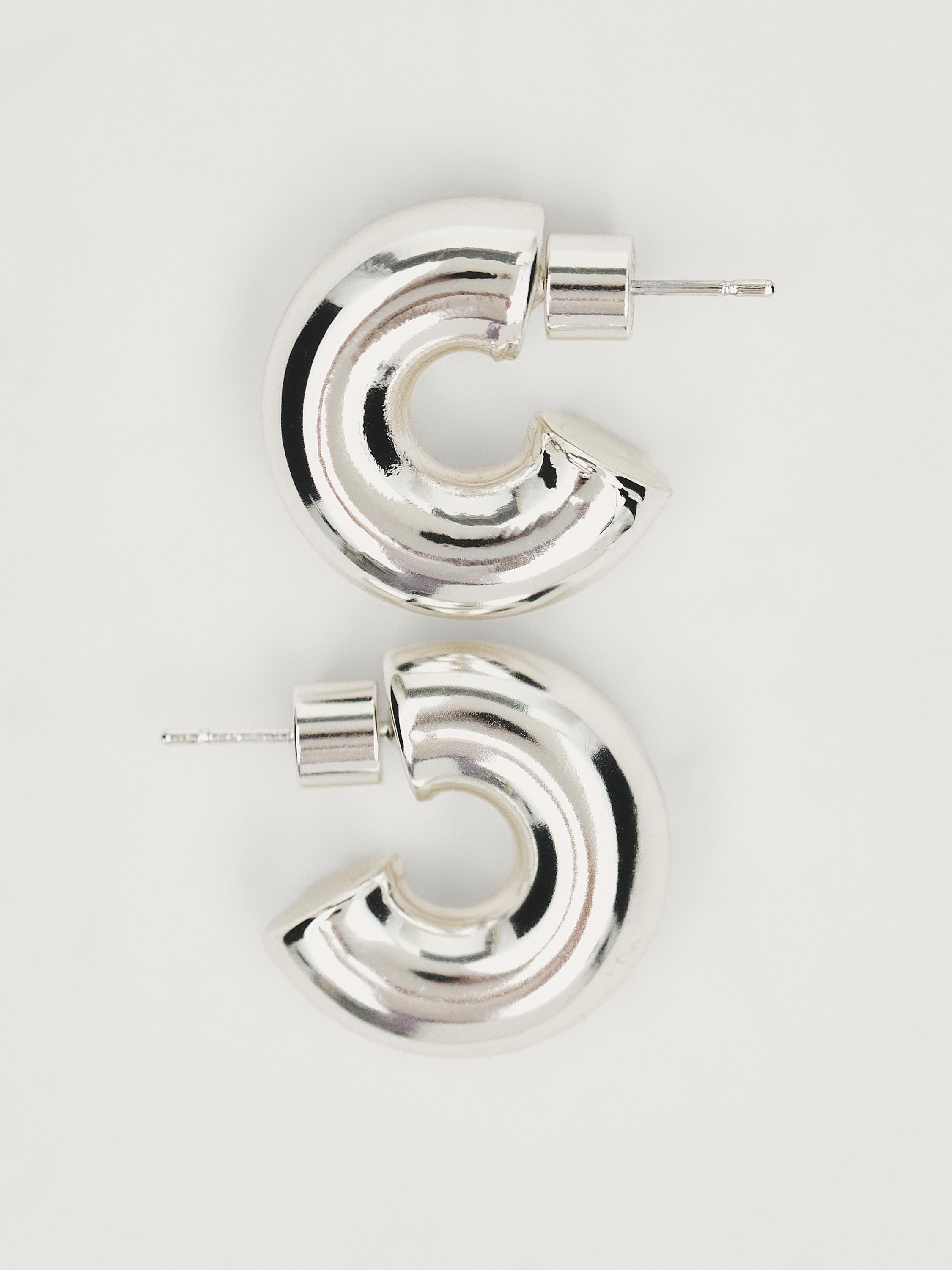 Thick hoop earrings | Massimo Dutti US