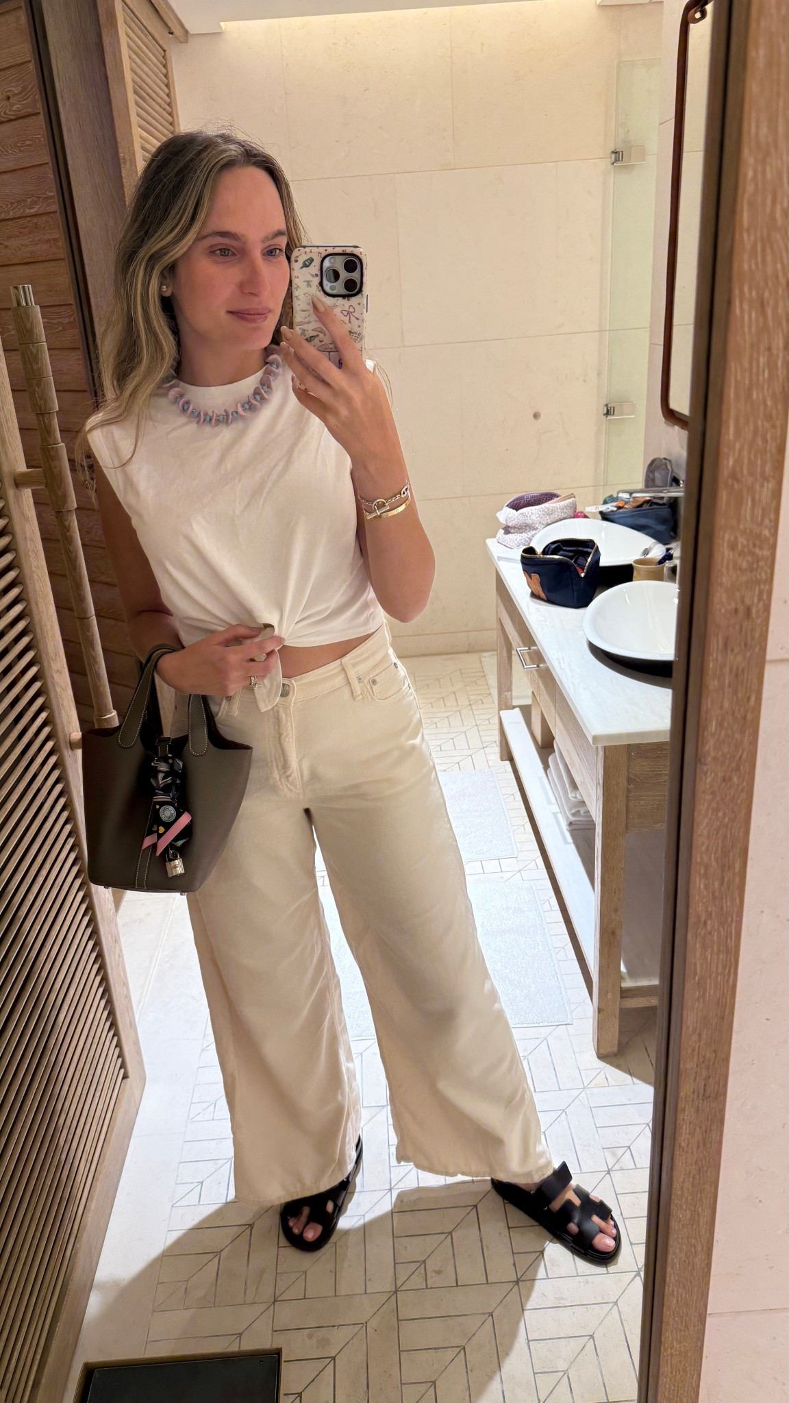 When you no longer need to wear safari neutrals - but choose to wear them anyway 🤣

#LTKFindsUnder50 #LTKSaleAlert