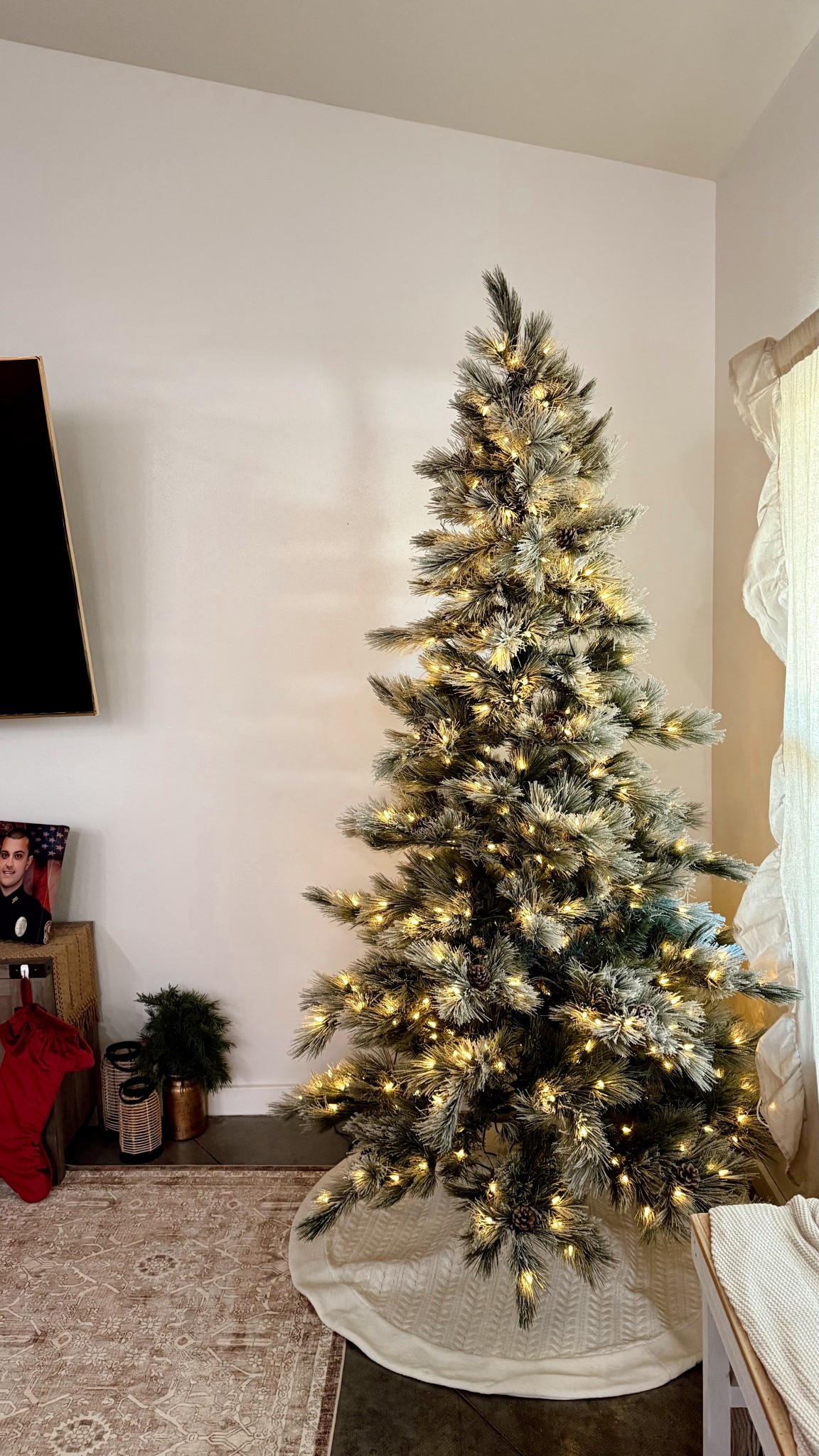 We have the 7.5’ and we love it, this is the second season we’ve had it! 🎄 

#LTKSeasonal #LTKHome #LTKHoliday