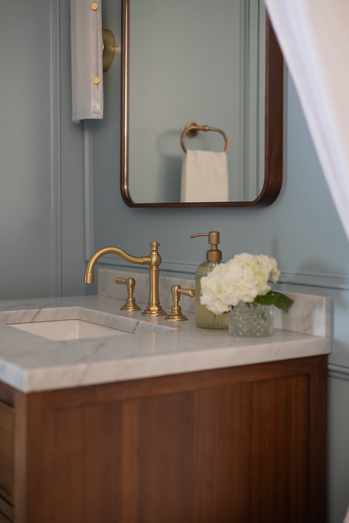 I’ll never get over these beautiful walnut and marble vanities 🫶🏼

#LTKHome