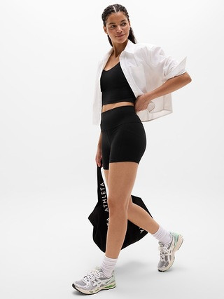 Salutation Stash High Rise 5" Short | Athleta