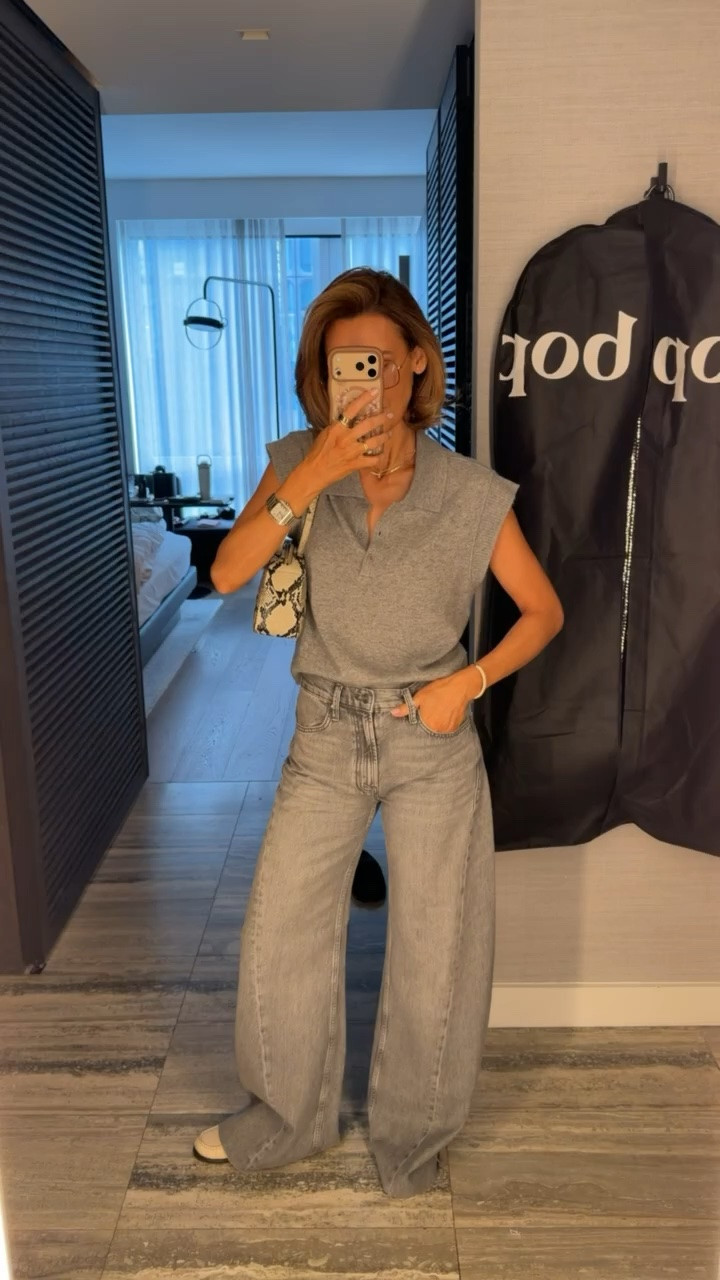 My outfit for a quick coffee run this morning, I cut the mother jeans for a raw hem look and it’s super cool

#LTKNYFW #LTKootd #LTKmorningroutine