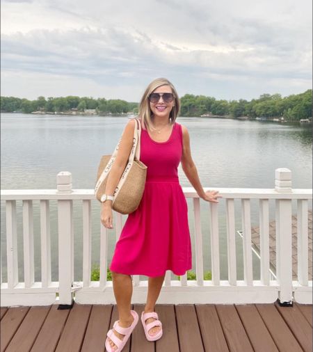 Only $12.50 and comes in tons of colors! 🙌

Another day at the cottage! 🌊My lightweight dress with pockets is on sale! 🙌🙌 I’m wearing the XS

Xo, Brooke

#LTKStyleTip #LTKGiftGuide #LTKSeasonal