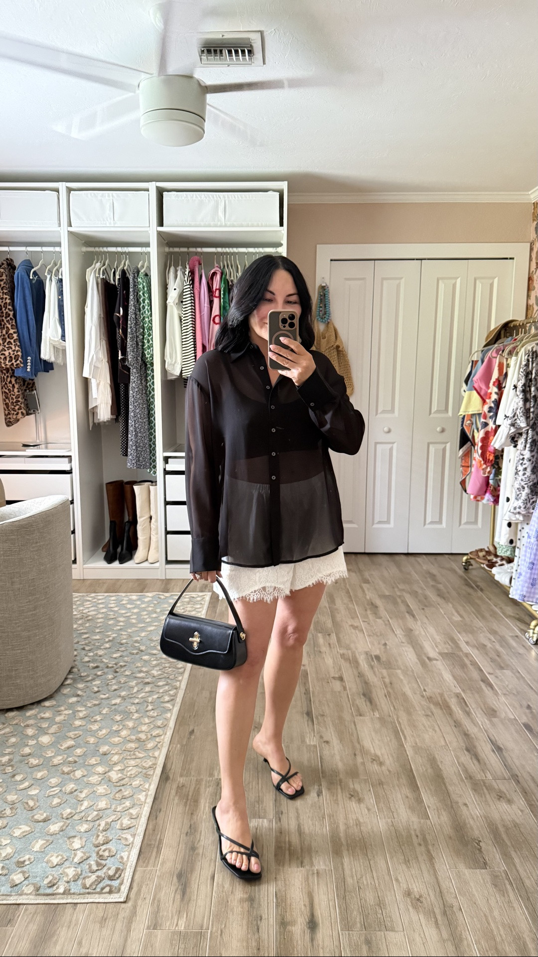 One of the best year black tops I have found and it’s so versatile

#LTKootd #LTKmomlife #LTKgrwm