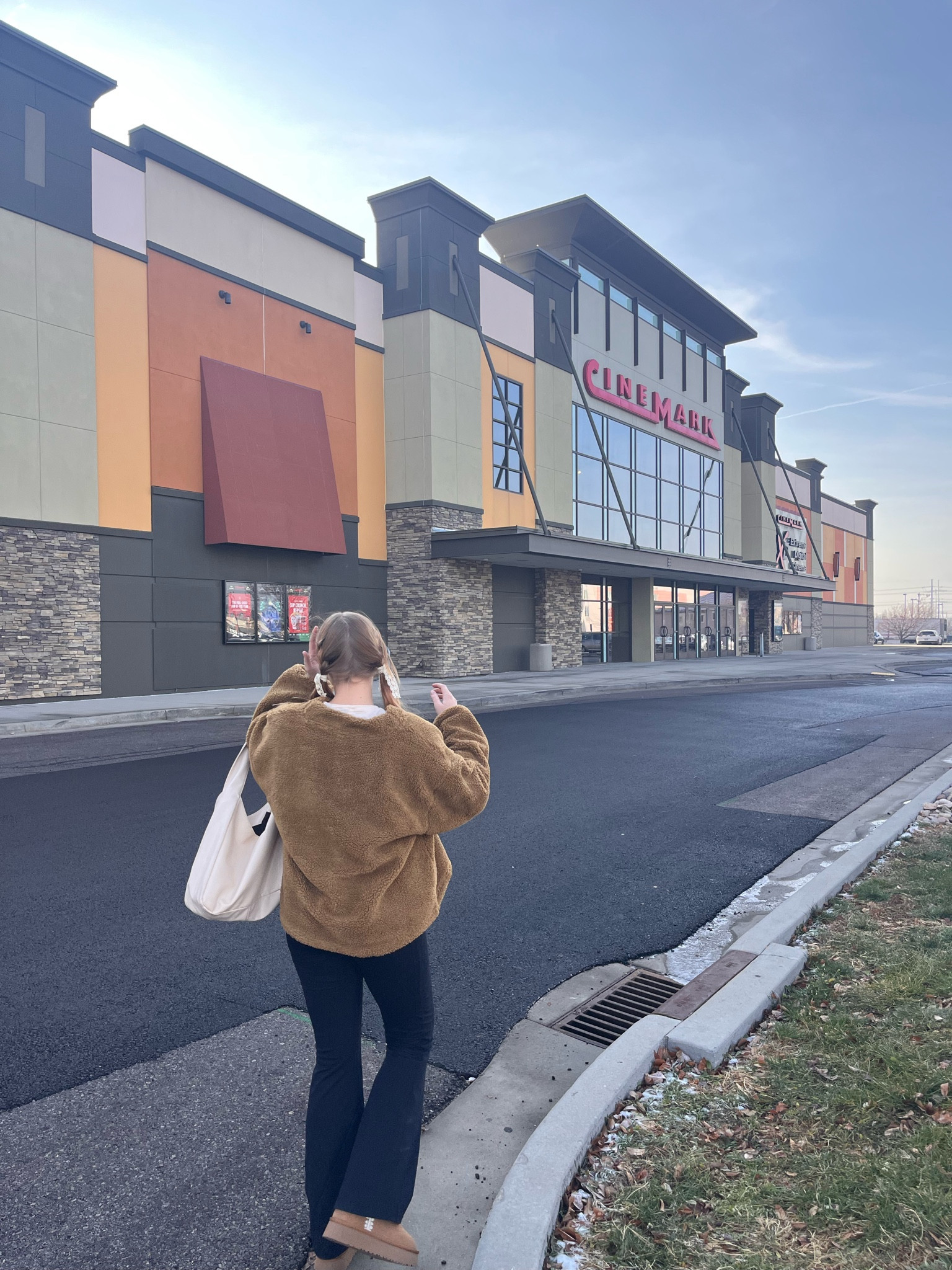 Casual outfit inspo 

#LTKstyletip #LTKSeasonal #LTKfindsunder50