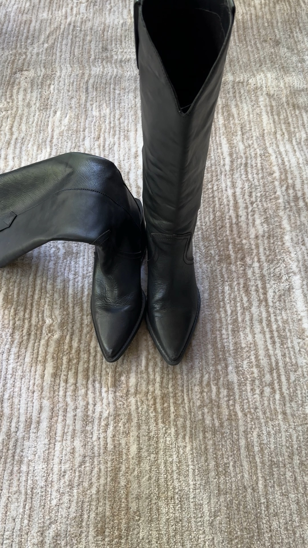 Boot shapers for tall boots 