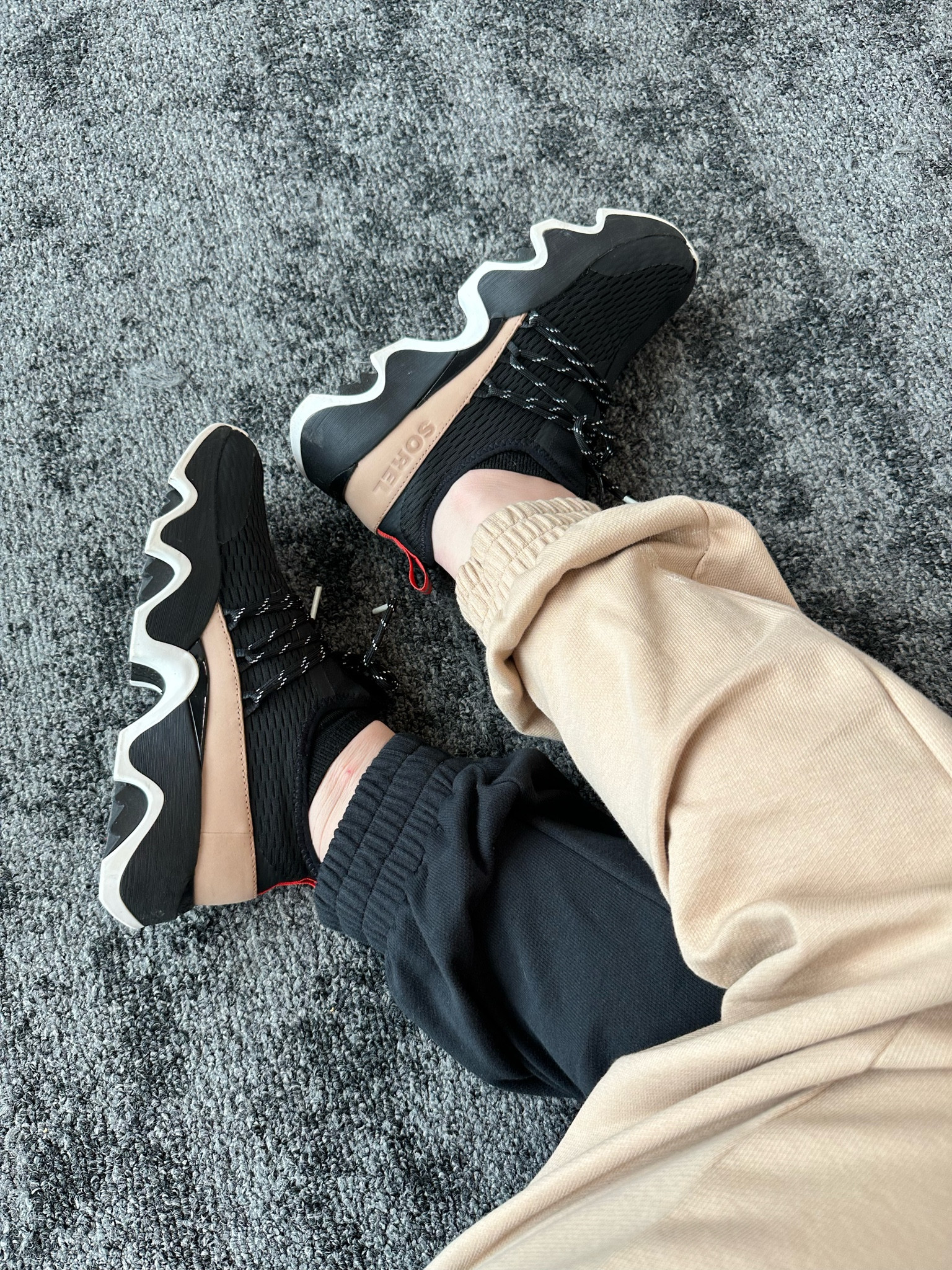 Sorel kinetic sneakers black walking shoes casual sneakers tan and black shoes tan and black sweatsuit 

#LTKsalealert #LTKshoecrush #LTKFind