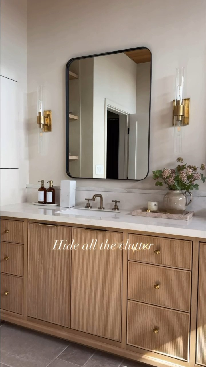  

I love hiding all the clutter! A few little upgrades help with your everyday essentials and reducing all the clutter you've see visually.

Toothbrush holder, leather tissue box, laundry hamper, 
 

#LTKHome #LTKFindsUnder100 #LTKSaleAlert