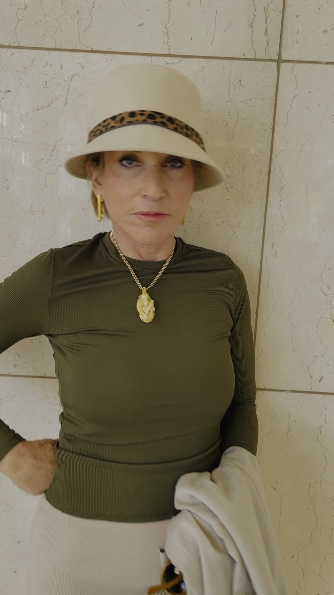 Simple long sleeve T in olive 

#LTKstyletip #LTKfindsunder50 #LTKworkwear