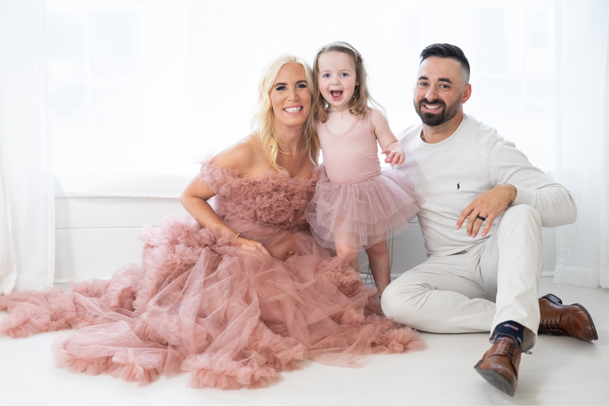 Maternity photoshoot for baby girl 2 with the whole family 

#maternity #photoshoot #maternityphotos #ltkbaby #ltkfamily #outfitinspo #girlmom #mama #mom #motherhood 

#LTKFamily #LTKBaby #LTKBump