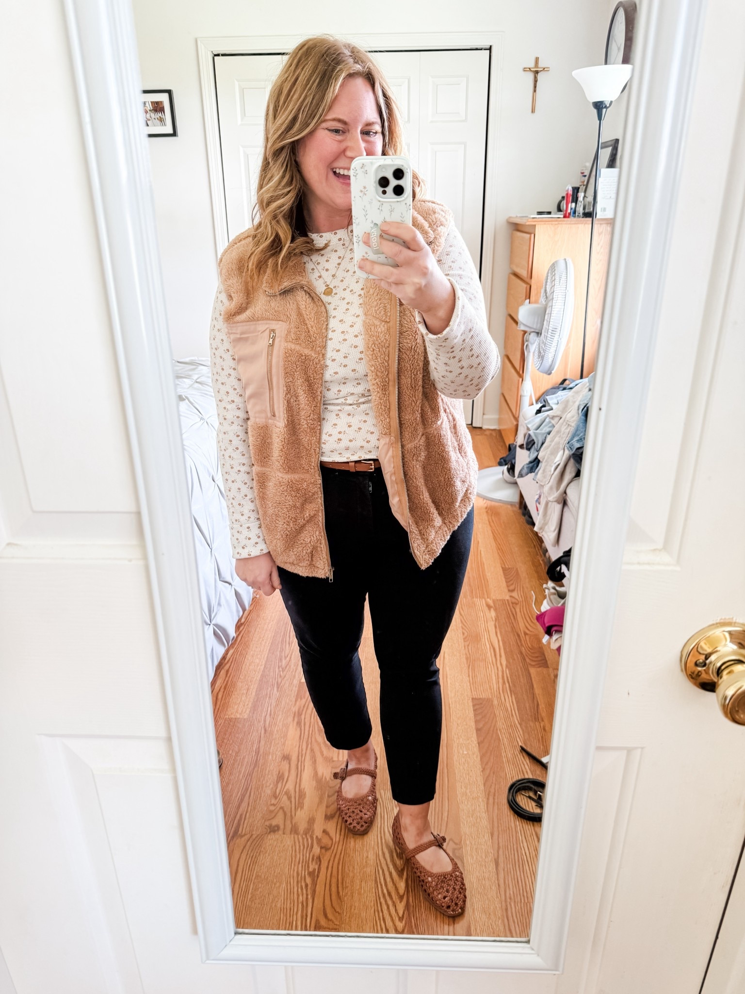 Teacher outfit! Wearing an XL in my floral top and Sherpa vest, a 16 petite in pixie pants 

#LTKSeasonal #LTKMidsize #LTKWorkwear