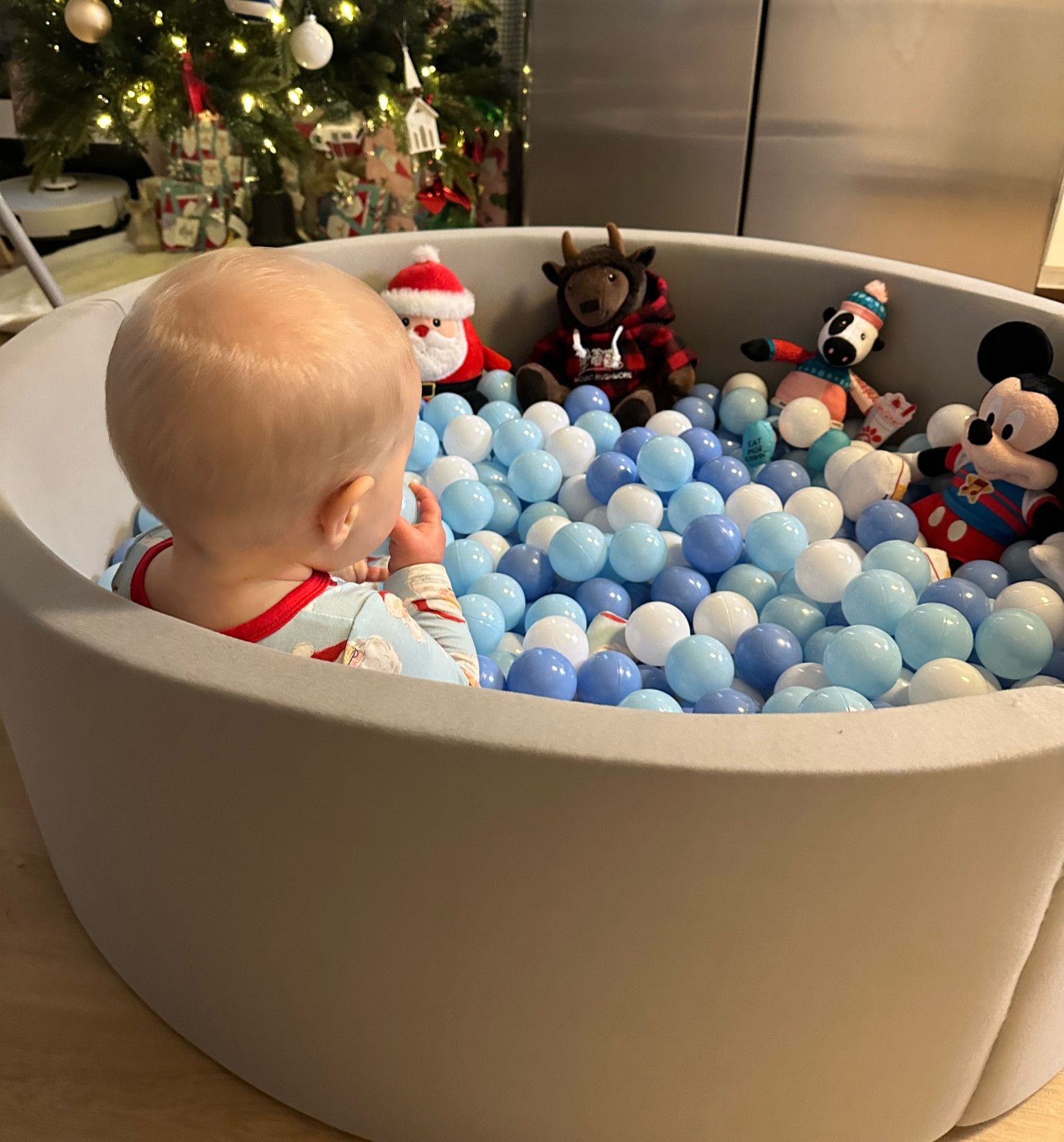 The best ball pit for babies! I got 400 balls.

#LTKfindsunder100 #LTKhome #LTKbaby