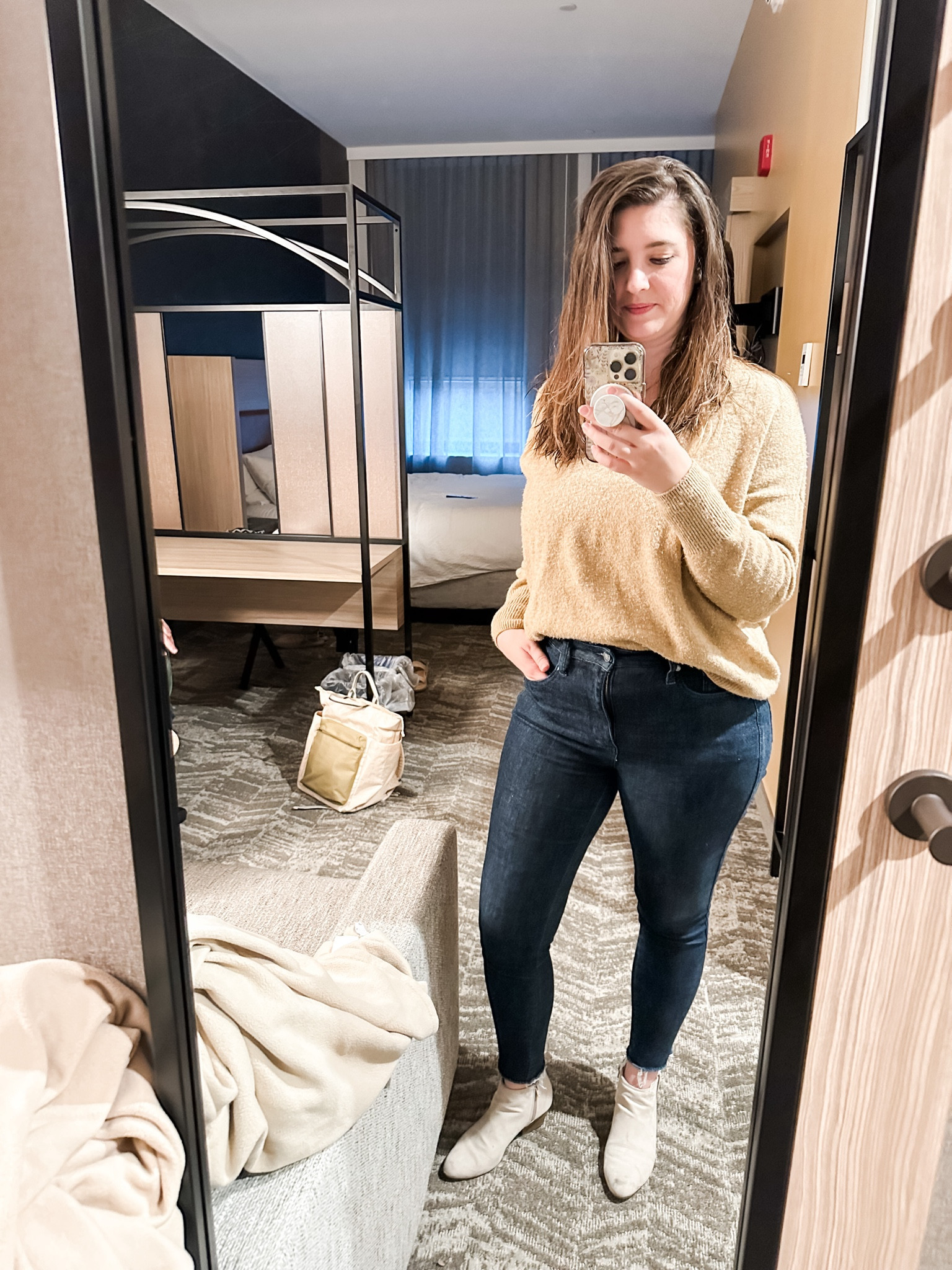 casual fall date night outfit. most of my outfit is from last year or older, but linking similar finds!

#LTKshoecrush #LTKstyletip