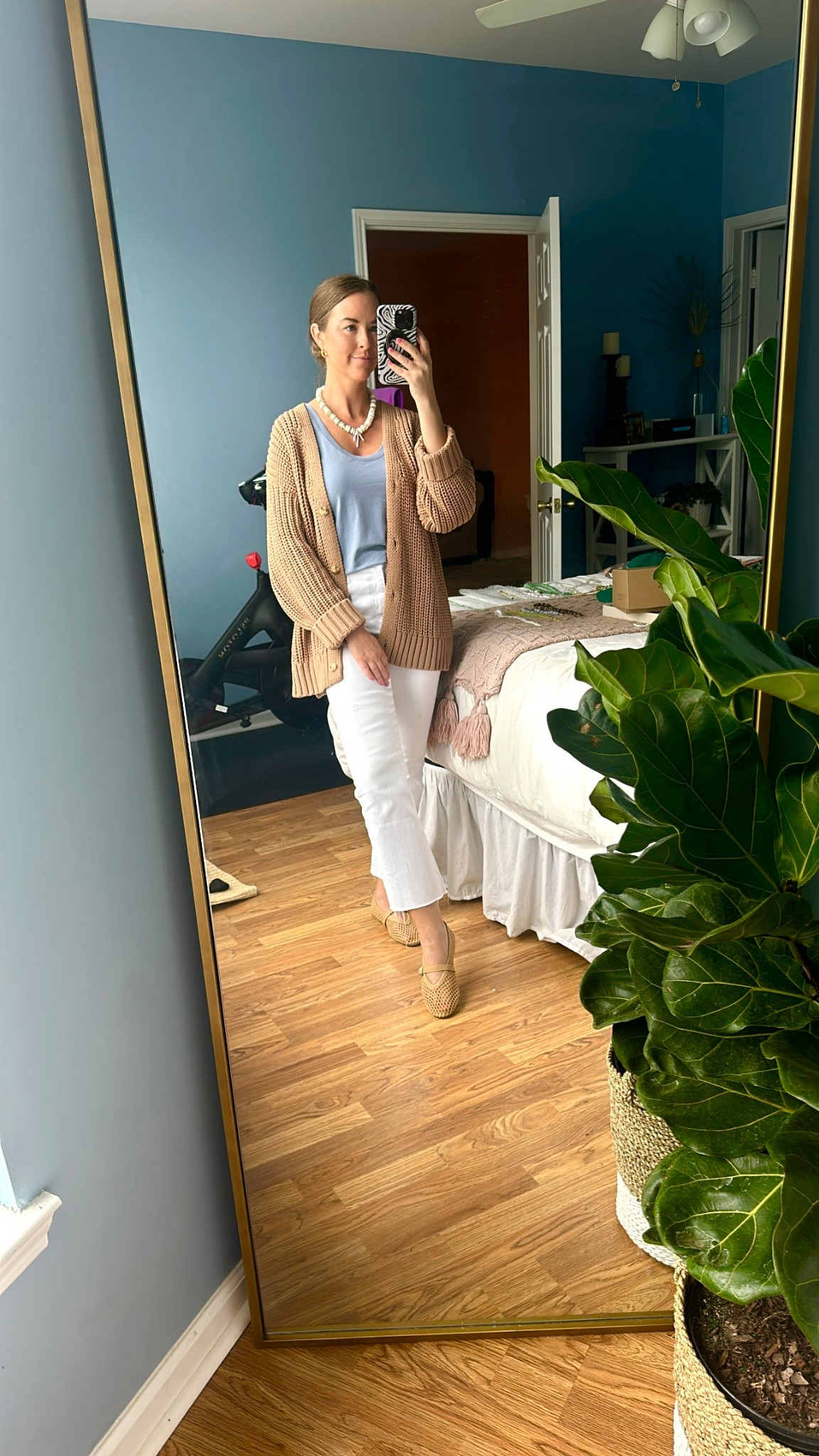 Perfect summer outfit 

Beach cardigan - size XS
Tank - size XS
Necklace - The Salted Gem 

Marea, pistola denim, Matisse, Mary Jane flats, crochet flats, ballerina flats, summer uniform, resort wear, shell jewelry, 


#LTKSeasonal #LTKSaleAlert #LTKStyleTip