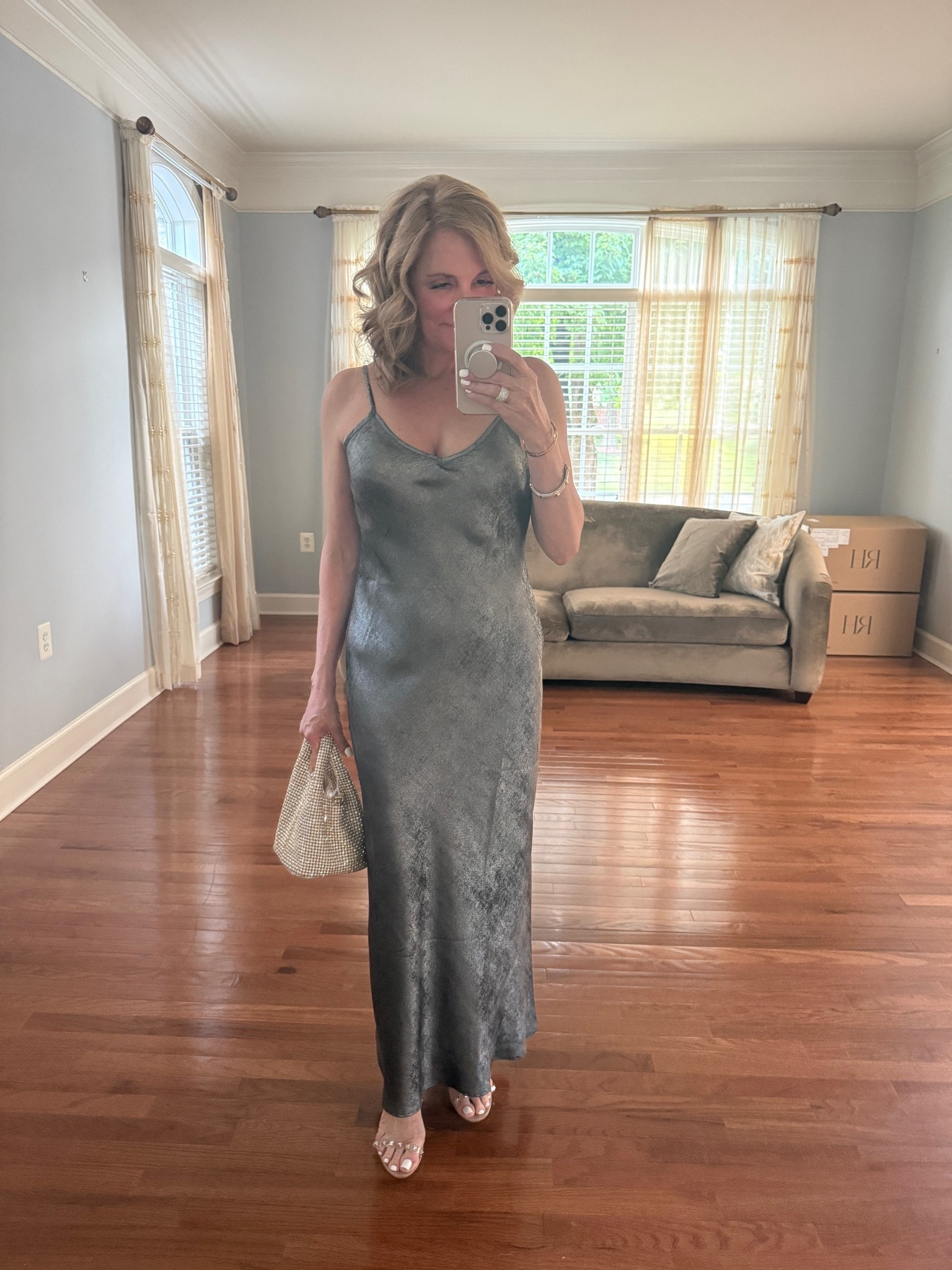 One of the easiest and most comfortable dresses to wear in the summer are slip dresses

#LTKPetite #LTKOver40