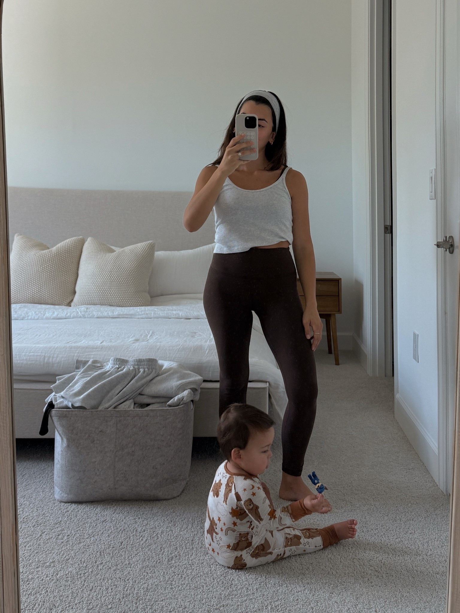 mom uni 🫶🏼 forever living in these leggings 

#LTKmomlife