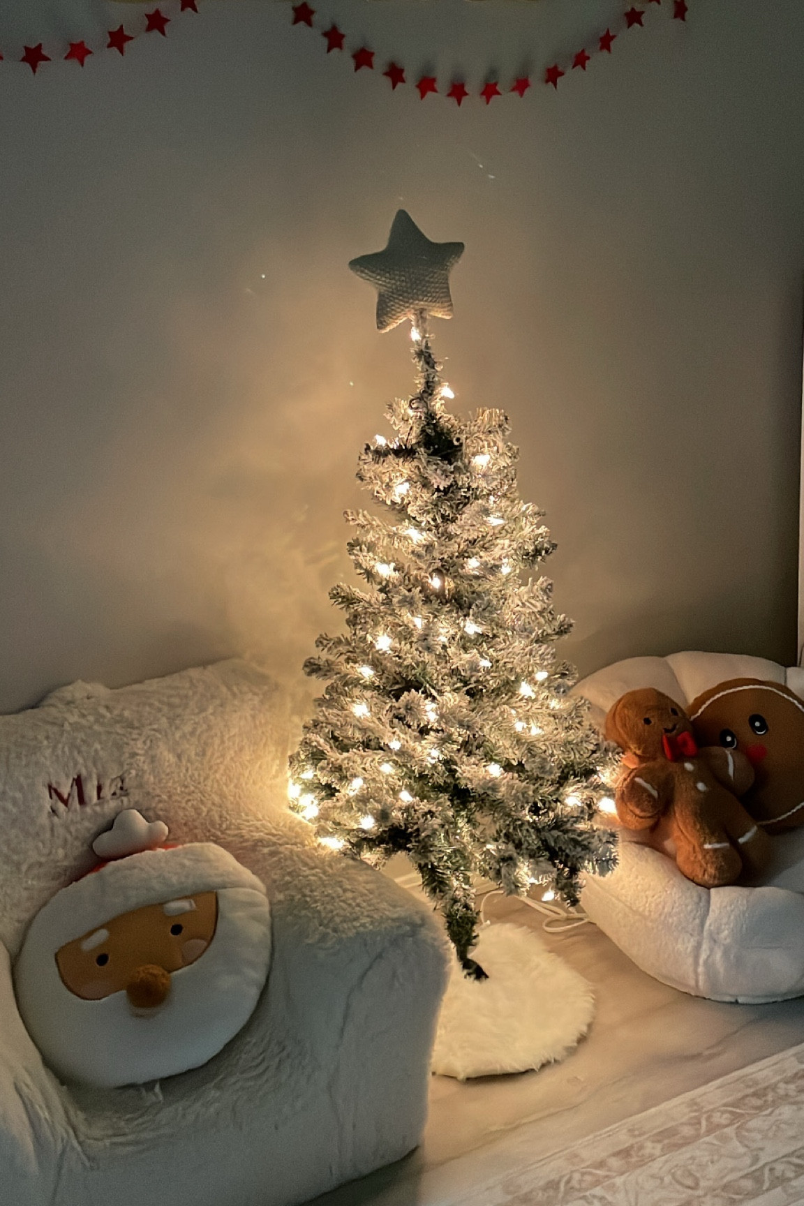 4’ flocked pre lit Christmas tree only $35!! 
Kids room/small corner 
Walmart home find


#LTKHoliday #LTKKids #LTKHome