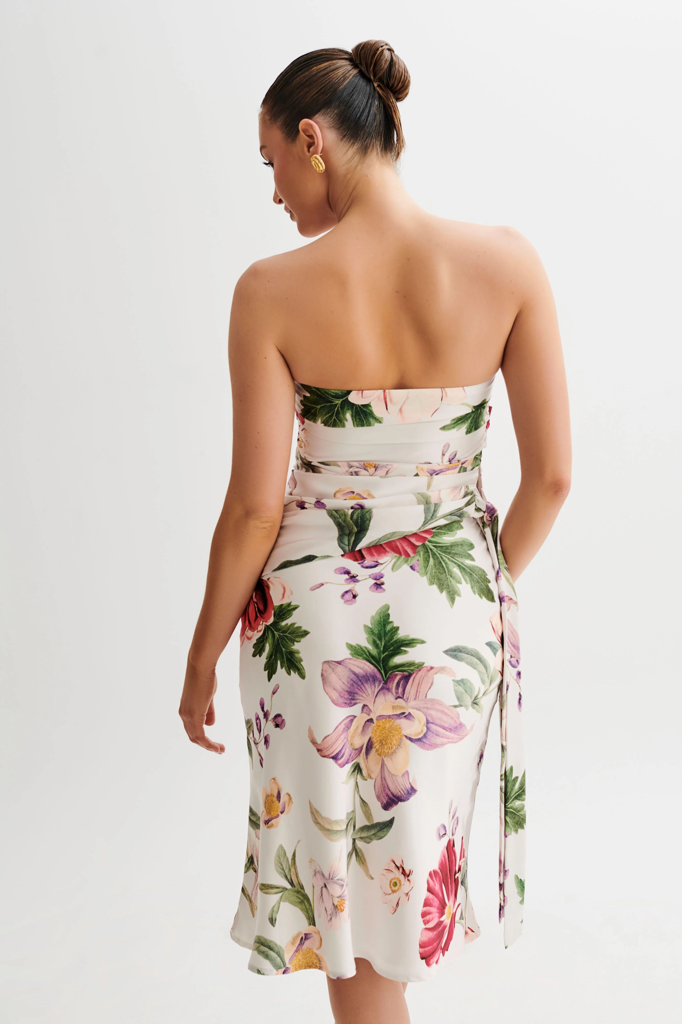 Allegra Satin Ruched Strapless Top - Bella Rosa Print | MESHKI US