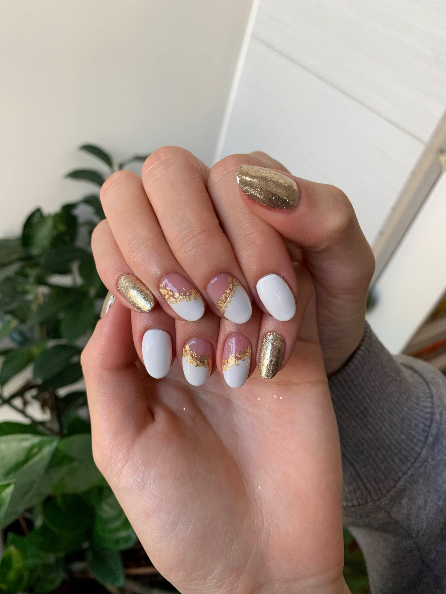 Gold nail idea for the holidays XX 

#LTKbeauty #LTKCyberWeek #LTKsalealert