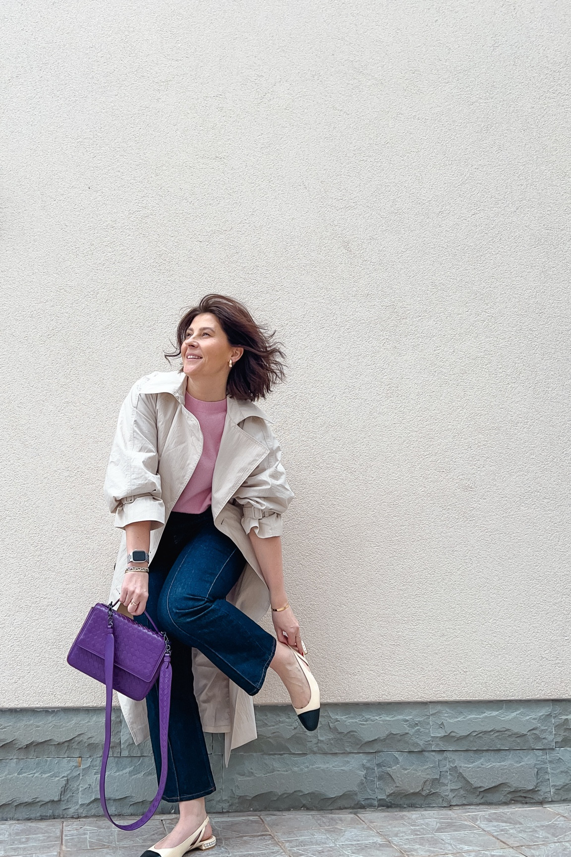  If your ideal work outfit involves jeans and endless comfort, let’s connect and share our love for casual chic! 
Dark denim jeans, two tone sling backs with pearls, trench coat, pink top

#LTKeurope #LTKstyletip #LTKworkwear