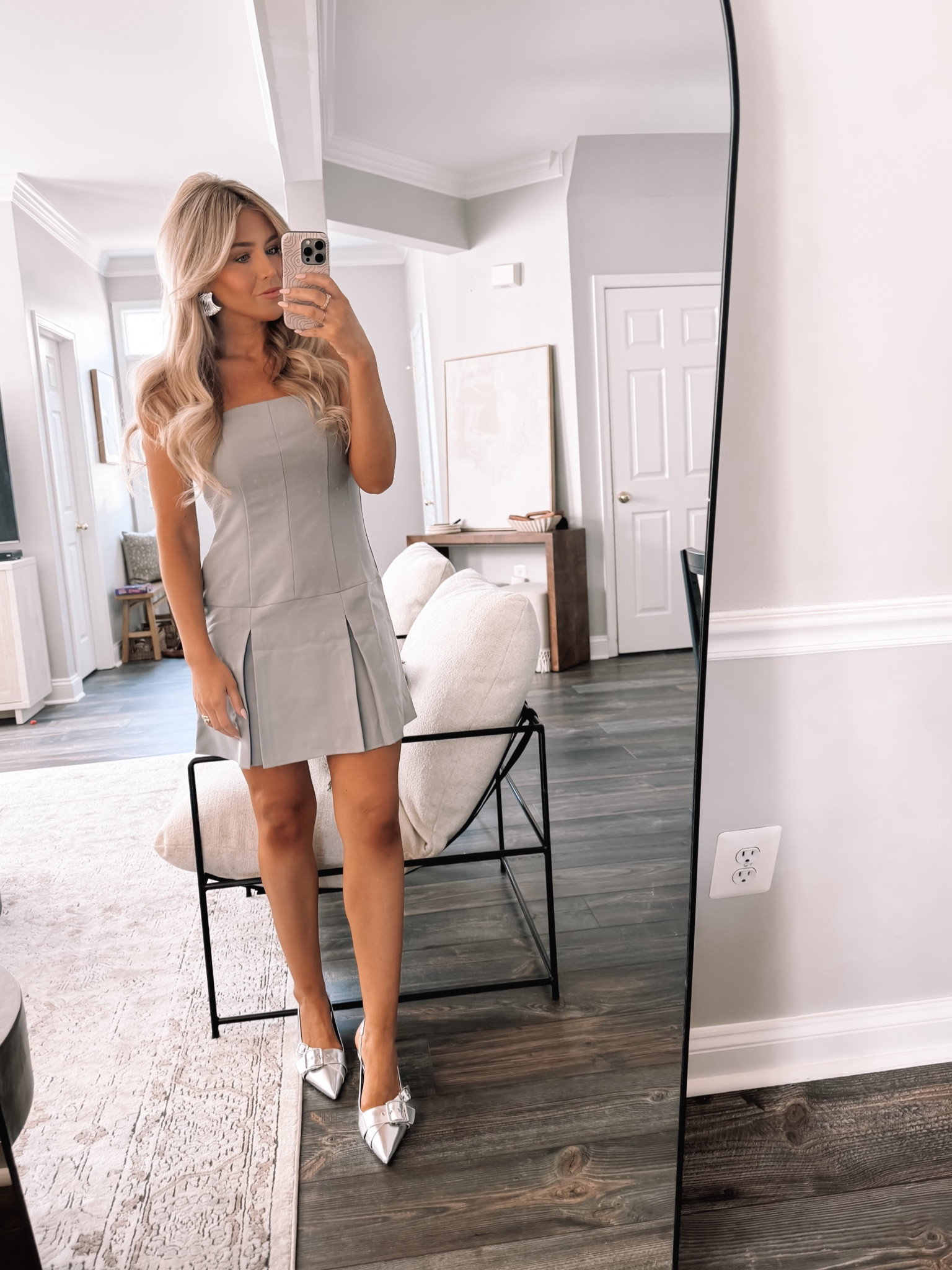 This dress has built in shorts! I lovvvve! Wearing a medium petite and I am 5’3"

#LTKStyleTip #LTKSeasonal #LTKxAF