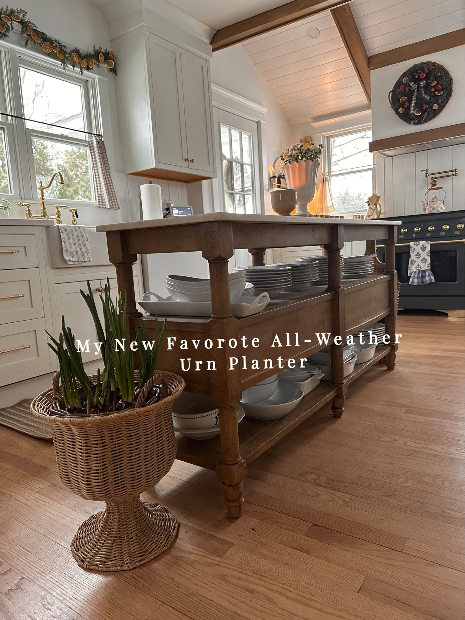 Spring Ready!  This new all-weather urn is so good!


#LTKHome #LTKSeasonal