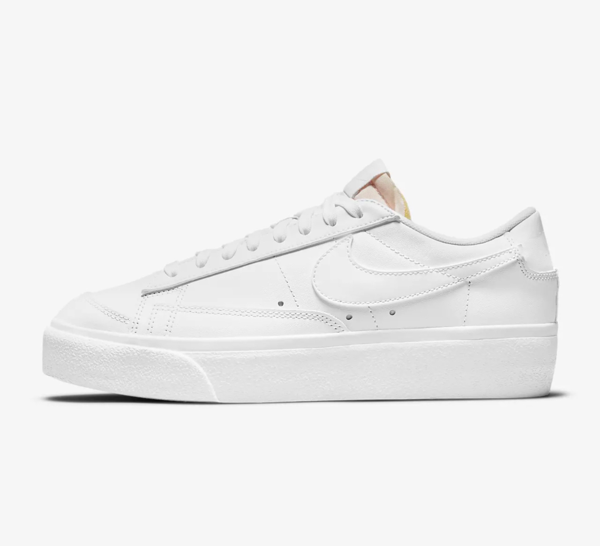 White Sneakers 

Nike shoes for fall 

#LTKstyletip #LTKshoecrush