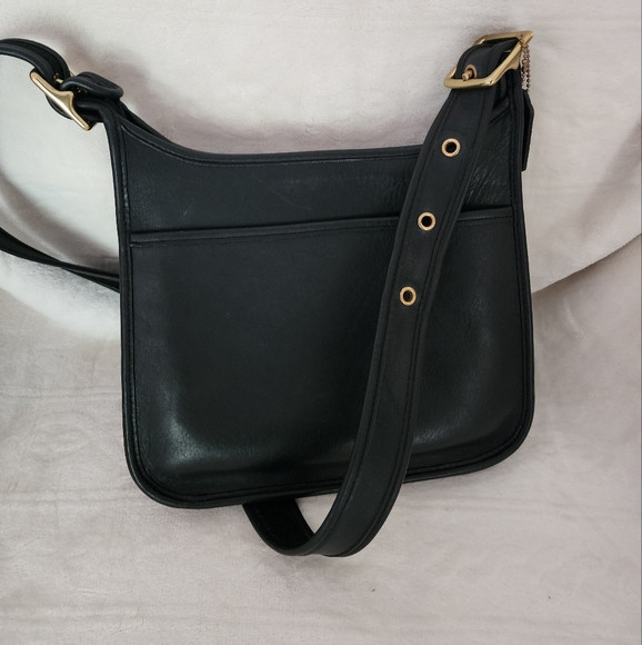 Vintage Coach Legacy Zip 9966 | Poshmark