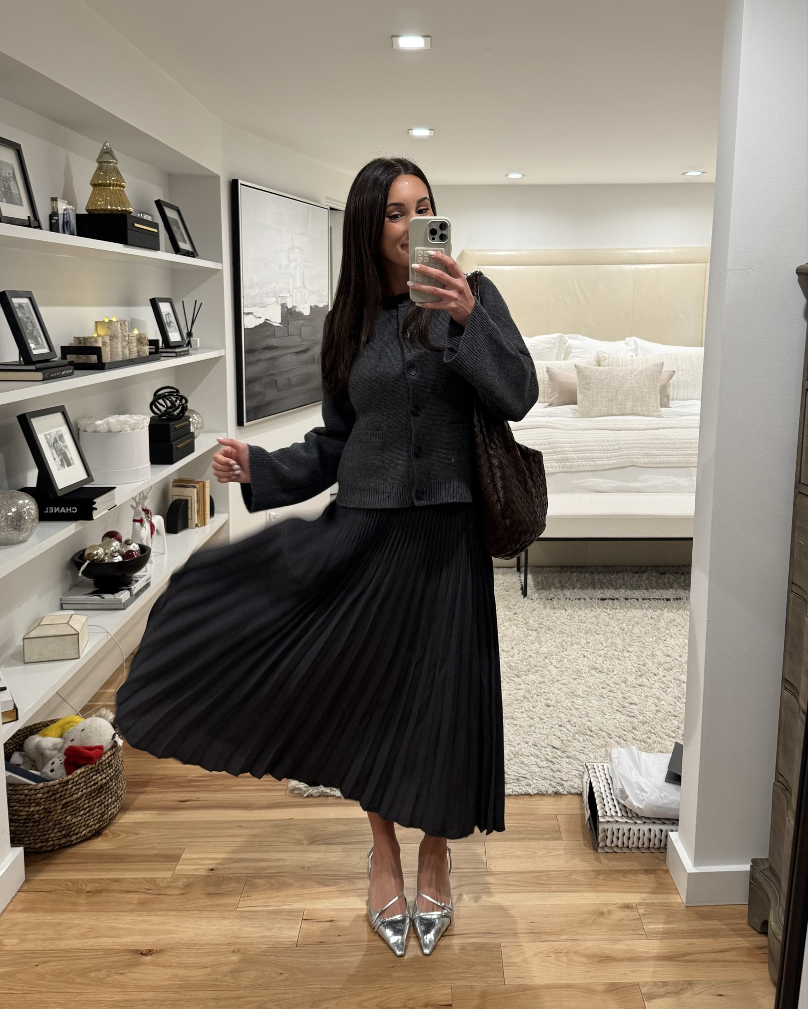 This skirt is EVERYTHING🩶