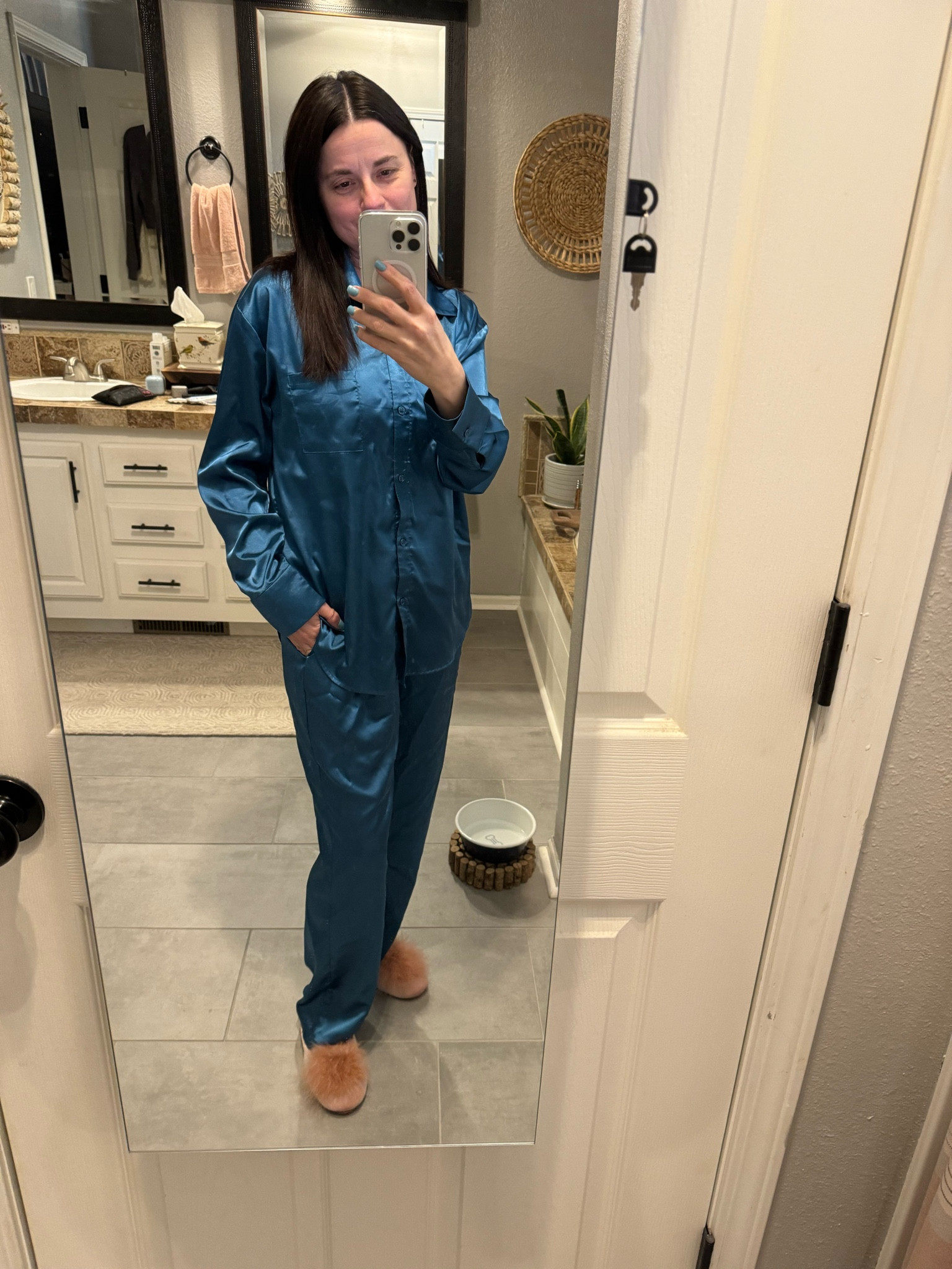 These pajamas are so pretty!!! 😍 

#LTKfindsunder50 #LTKbeauty #LTKover40