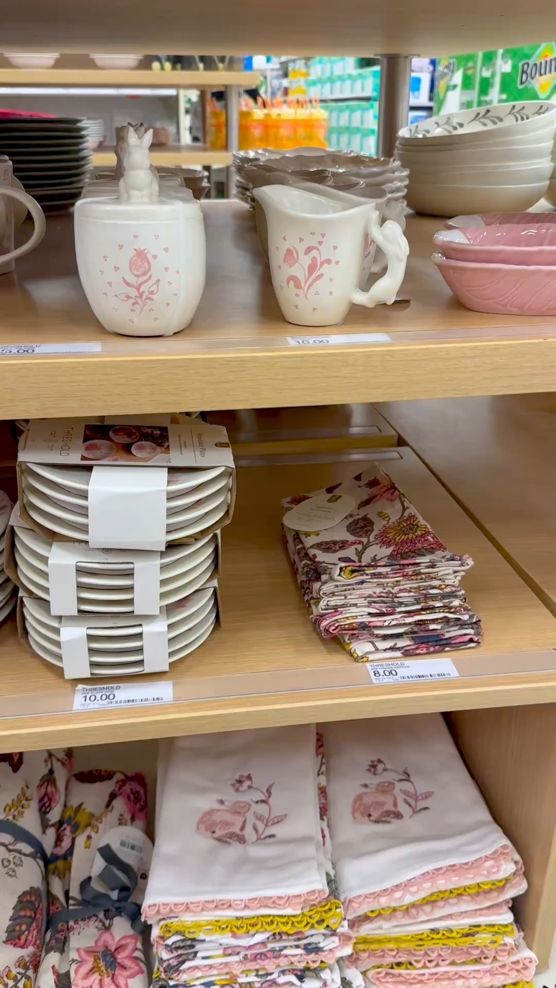 Easter tablescape / Easter decor 

Loving the pretty pinks and vintage feel of these pieces! 




Easter home 
Spring decor 
Target home
Target finds 
Tableware 
Hosting 

#LTKSeasonal #LTKHome