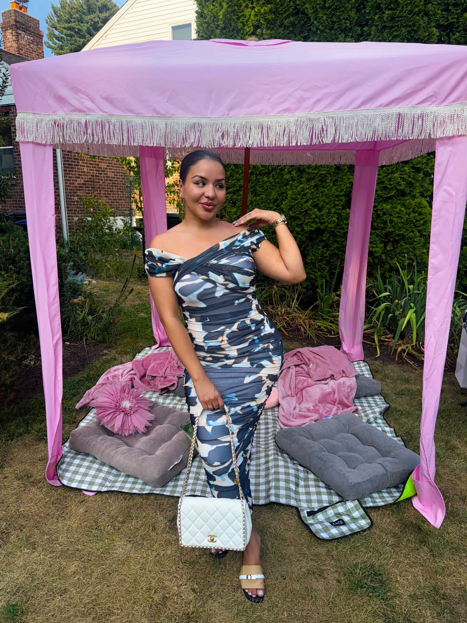 True to size. Wearing a medium. I couldn’t find the sandals on the app but it’s Hermes. 

#LTKgrwm #LTKHoliday #LTKdayinmylife