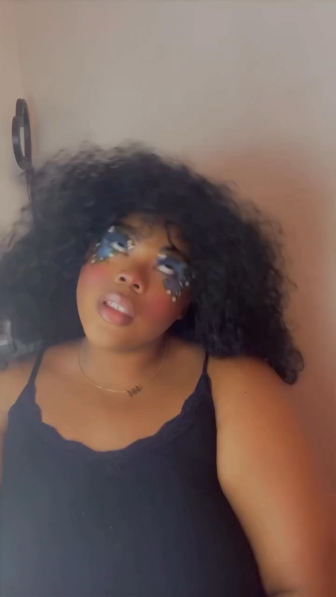 Tell me you don’t never wanna lose me 💋💋

#fyp #makeup #makeuplooks #blackgirltiktok #blackgirlmakeup #chrismasmakeup #butterflies🦋 #butterflymakeup #makeupchallenge #makeupinspo #makeupinspiration #fypシ #explorepage✨ #blackgirlmagic

#LTKBeauty #LTKselfcare