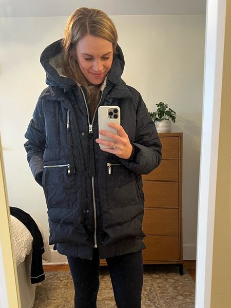 Bump friendly, winter friendly, baby-wearing friendly. This coat is  so good. 

28 weeks pregnant and in my normal size - Medium. 

#LTKbump #LTKbaby