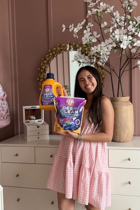 #ad we love @armandhammerlaundry Deep Clean Odor Liquid Laundry Detergent in our home and it tackles those messy stains that the kids get on their clothes from playing outside, going to school, and pretty much everywhere. #AHDeepClean #DeepClean #ArmandHammerPartner #liketkit @shop.ltk 
