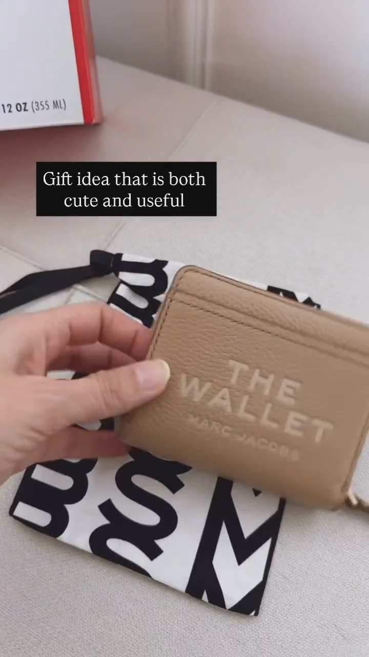 Such a good holiday gift idea, this Marc Jacobs wallet feels so luxe, the quality is amazing, and it’s the perfect everyday piece. 
giftguide


#LTKU #LTKGiftGuide #LTKHoliday