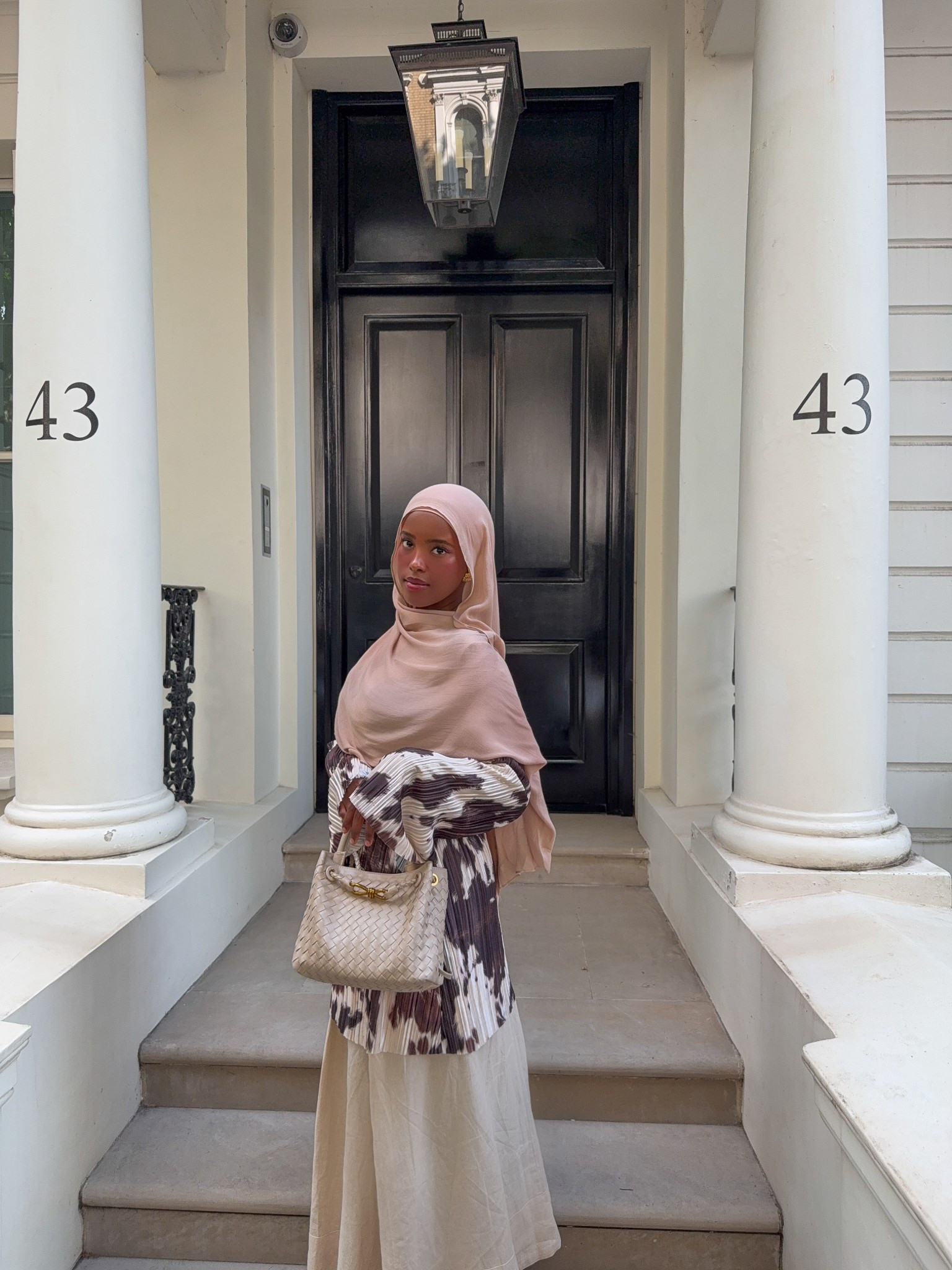 modest summer outfit inspo ☁️ 

maxi skirt, cow print, hijabi, ballet flats 